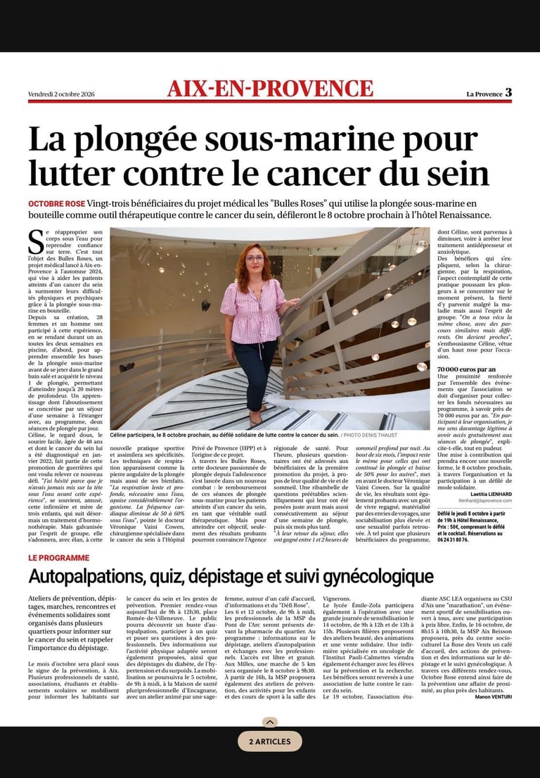 Article de presse sur la plongée sous-marine pour lutter contre le cancer du sein, avec une femme en rose et un établissement de soins en arrière-plan